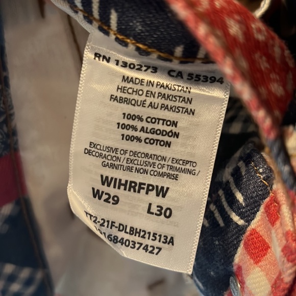 Wrangler 622 Wanderer High Rise Flare size 29/30 - Picture 6 of 6